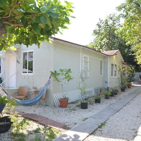 מיאמי Quiet & Centrally Located House - Private Parking, Laundry And Storage For Luggage מראה חיצוני תמונה