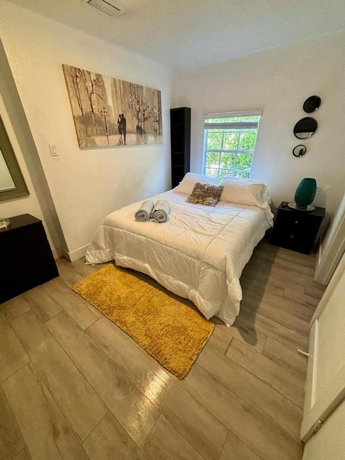 מיאמי Quiet & Centrally Located House - Private Parking, Laundry And Storage For Luggage מראה חיצוני תמונה