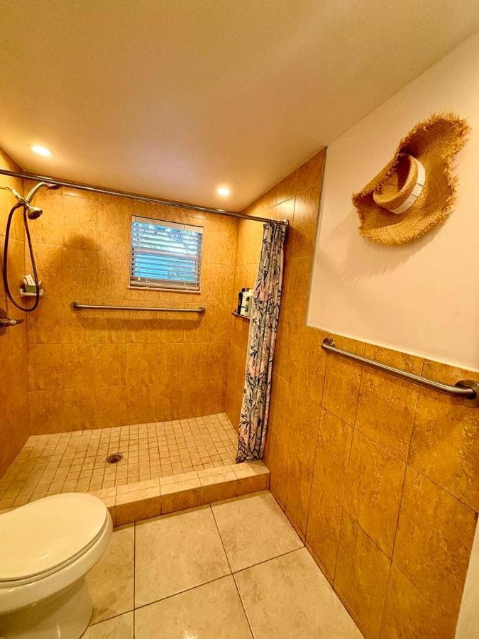 מיאמי Quiet & Centrally Located House - Private Parking, Laundry And Storage For Luggage מראה חיצוני תמונה