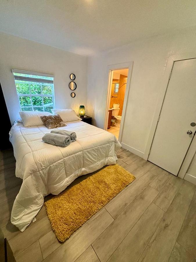 מיאמי Quiet & Centrally Located House - Private Parking, Laundry And Storage For Luggage מראה חיצוני תמונה