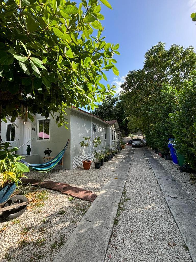 מיאמי Quiet & Centrally Located House - Private Parking, Laundry And Storage For Luggage מראה חיצוני תמונה