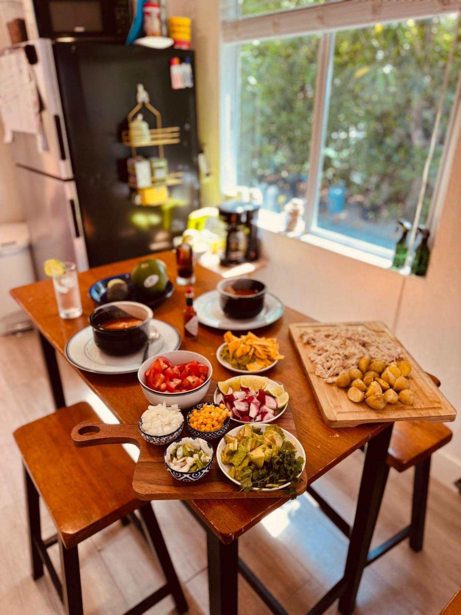 מיאמי Quiet & Centrally Located House - Private Parking, Laundry And Storage For Luggage מראה חיצוני תמונה